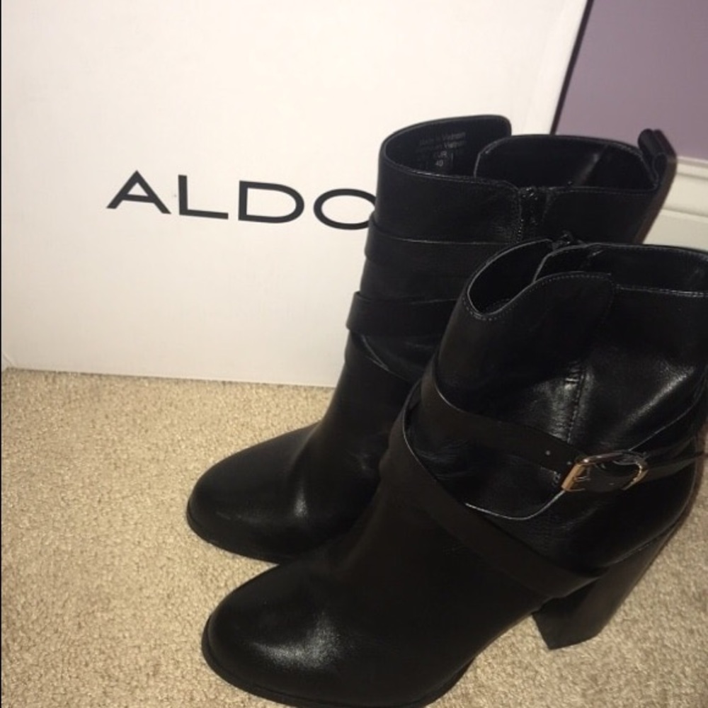 ALDO -Black leather booties